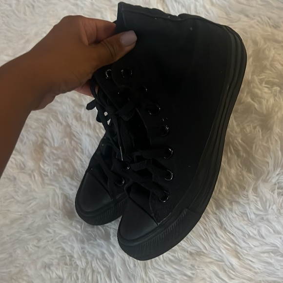 Converse All Black High Top - Picture 3 of 4